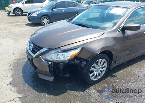 2016 Nissan Altima 2.5/2.5 S/2.5 Sl/2.5 Sr/2.5 Sv из США, поврежденный, VIN 1N4AL3AP1GC168012